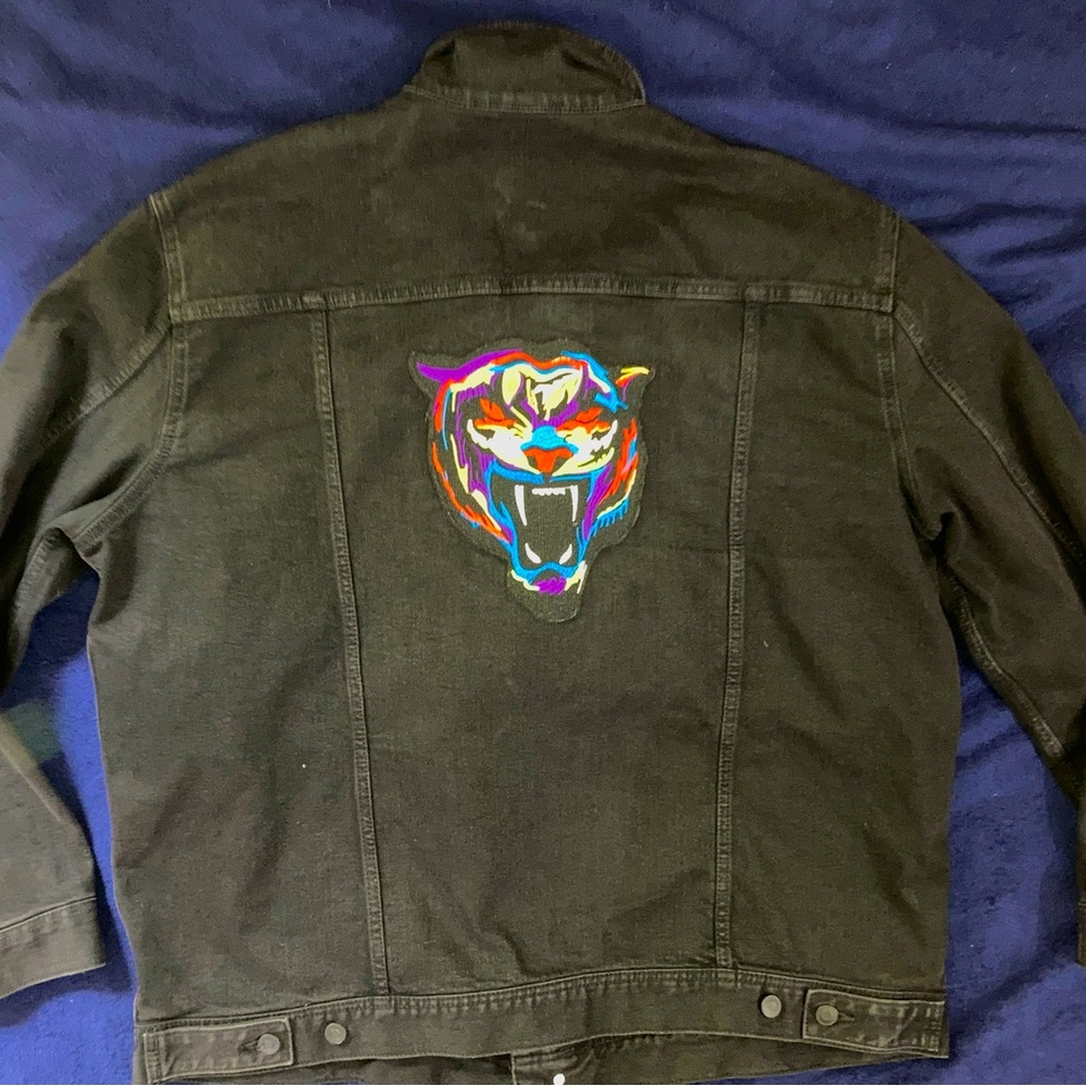 Costume patchwork denim jacket